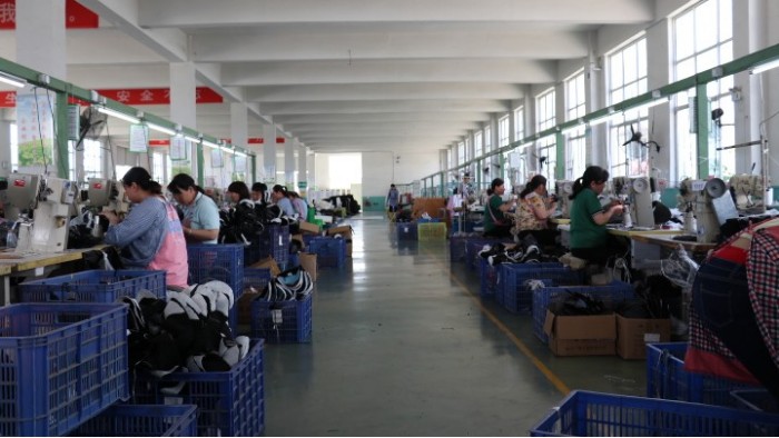 合格的防砸勞保鞋應滿足哪些要求？